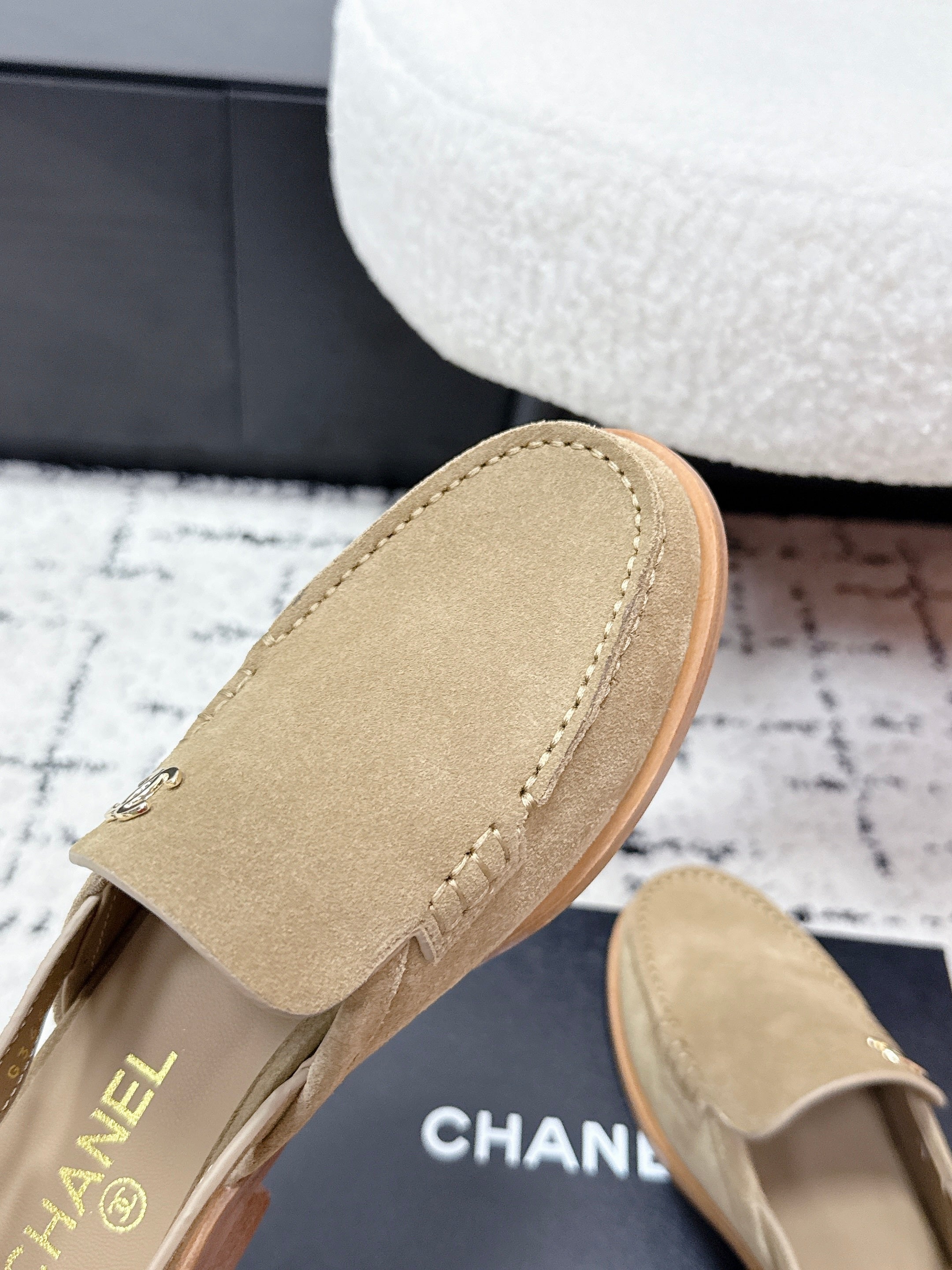 CHANEL 26S SLINGBACK LOAFERS IN LIGHT BROWN SUEDE WITH CC LOGO