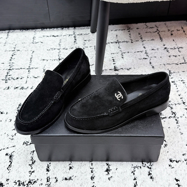 CHANEL 26S LOAFERS IN BLACK SUEDE WITH CC LOGO