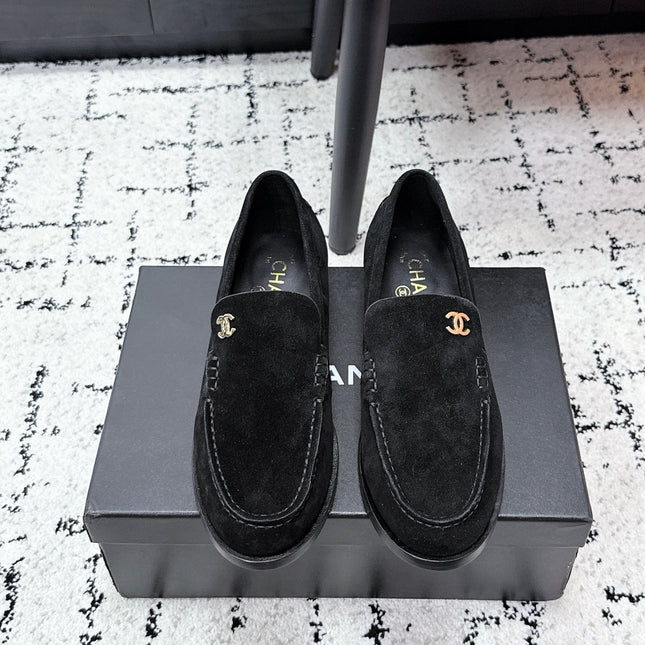 CHANEL 26S LOAFERS IN BLACK SUEDE WITH CC LOGO