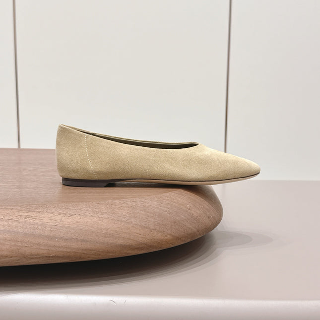 THE ROW 26S BALLET FLATS IN BEIGE SUEDE
