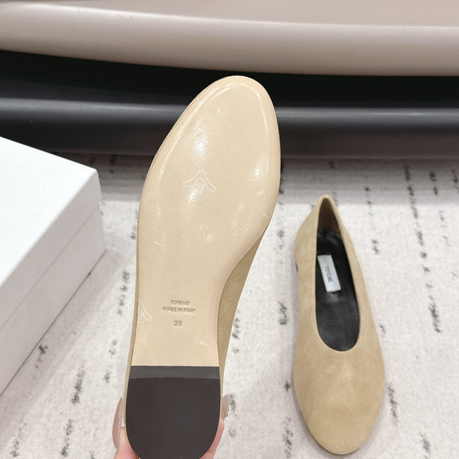 THE ROW 26S BALLET FLATS IN BEIGE SUEDE