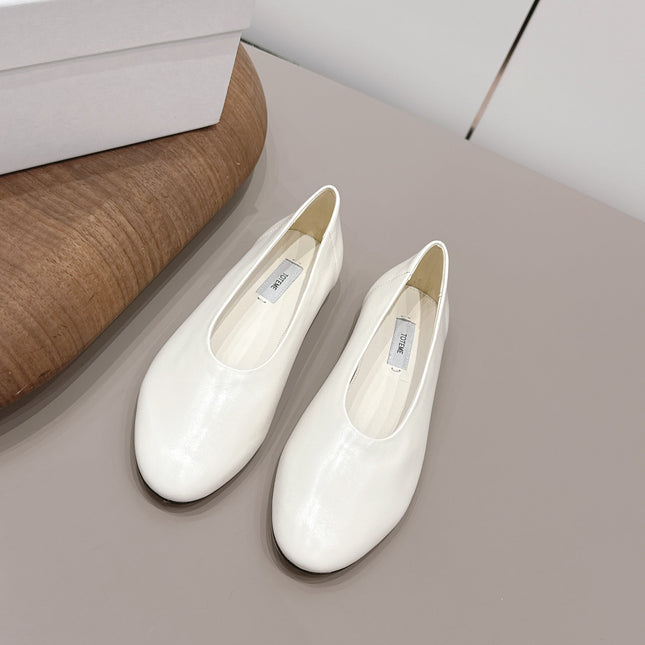 THE ROW 26S BALLET FLATS IN WHITE CALFSKIN