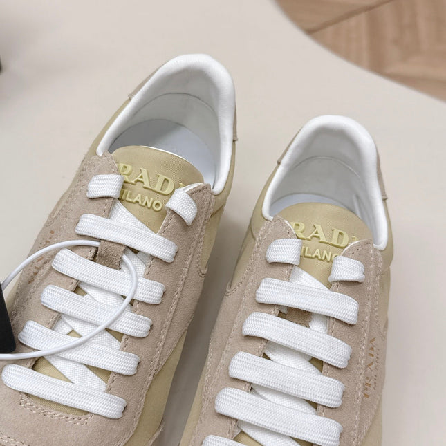 PRADA 26S LOW TOP SNEAKERS IN BEIGE NYLON AND SUEDE