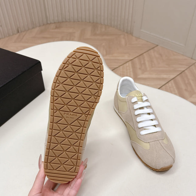 PRADA 26S LOW TOP SNEAKERS IN BEIGE NYLON AND SUEDE