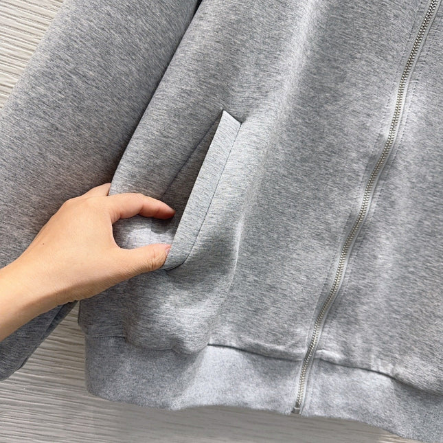 PRADA 26S SUIT 676