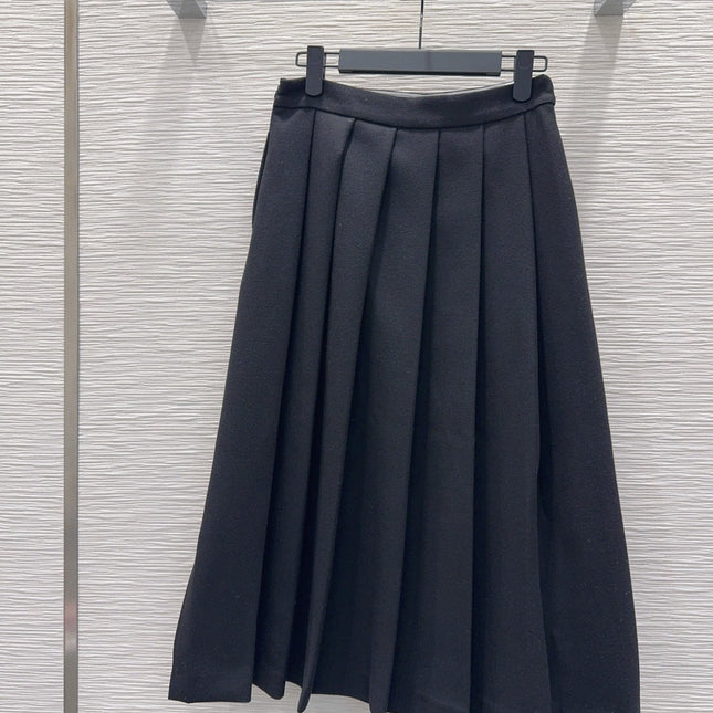 PRADA 25S LONG PLEATED SKIRT 211
