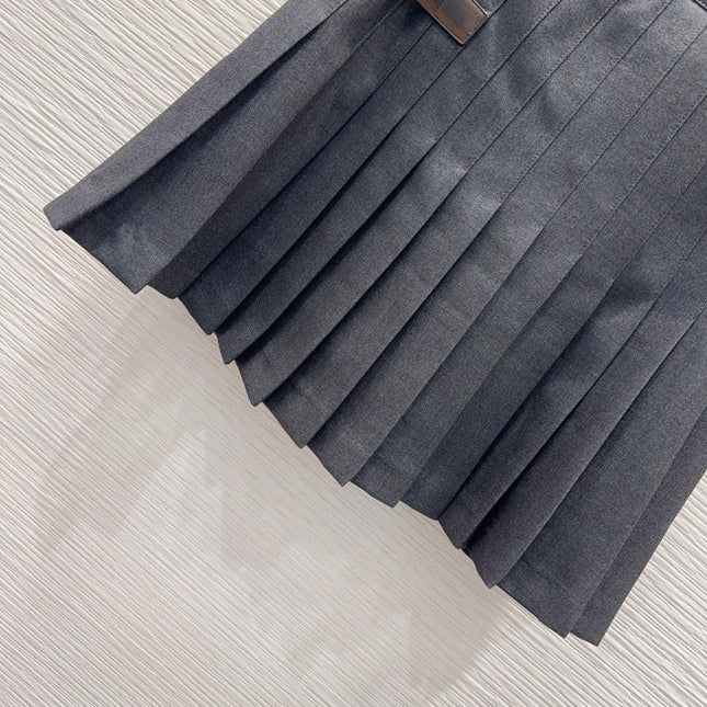 PRADA 26S PLEATED SKIRT 633