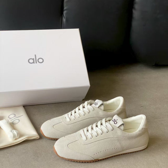 ALO 25S SUNSET SNEAKER IN CREAM WHITE SUEDE