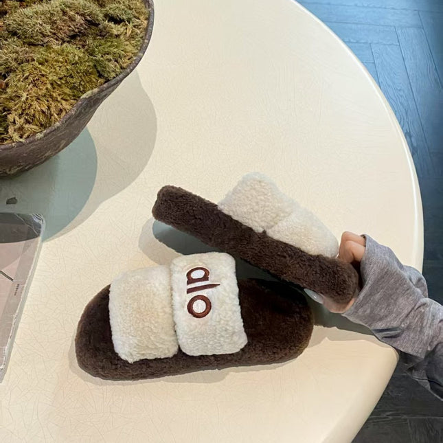 ALO 25S SLIDE SANDALS IN WHITE WOOL