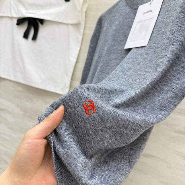 CHANEL 26S SHORT-SLEEVE SWEATER STYLE 1028
