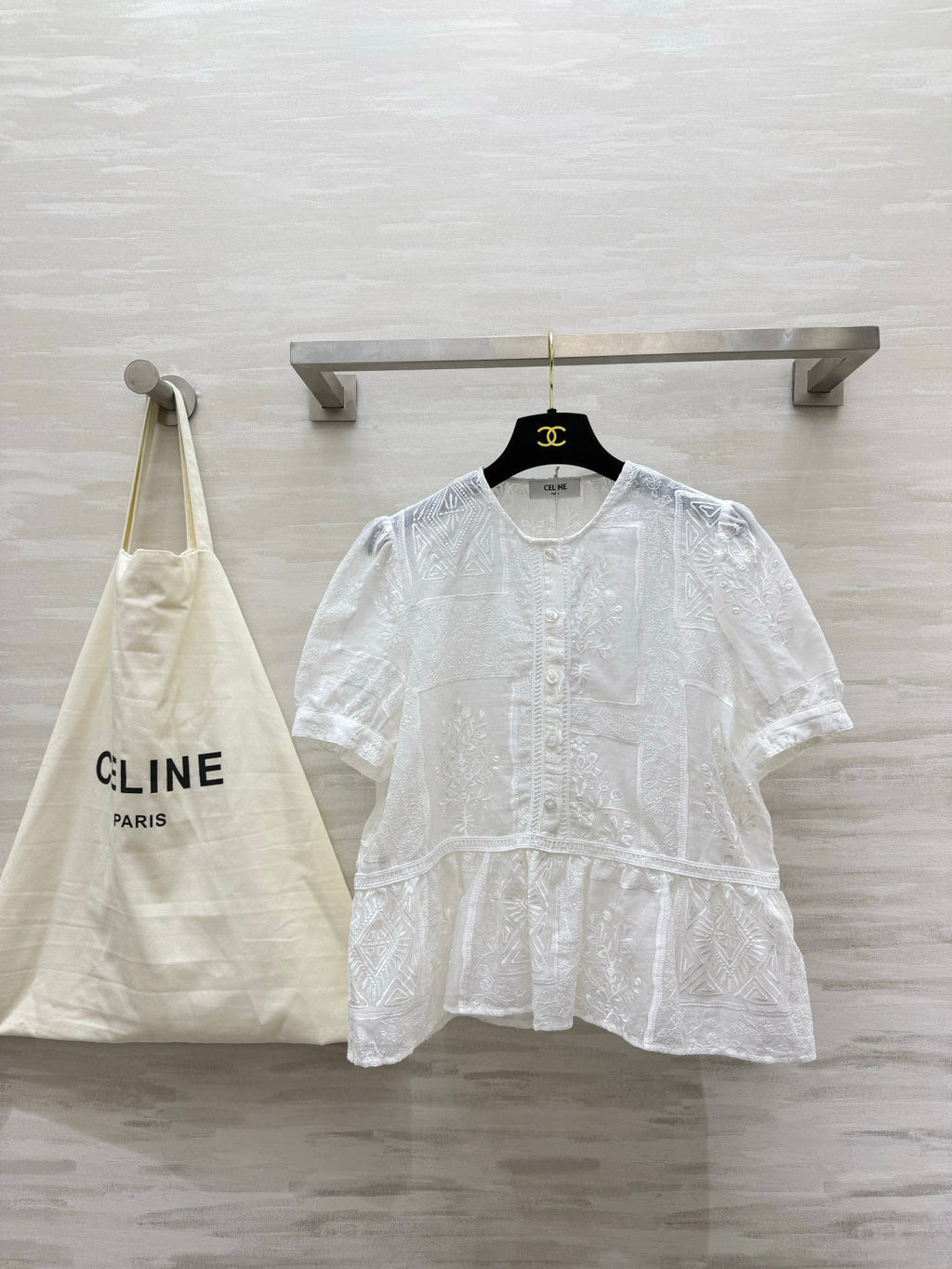 CELINE 26S EMBROIDERED SHORT-SLEEVE SHIRT 450