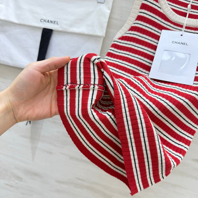 CHANEL 26S STRIPED SLEEVELESS KNIT TOP 1439