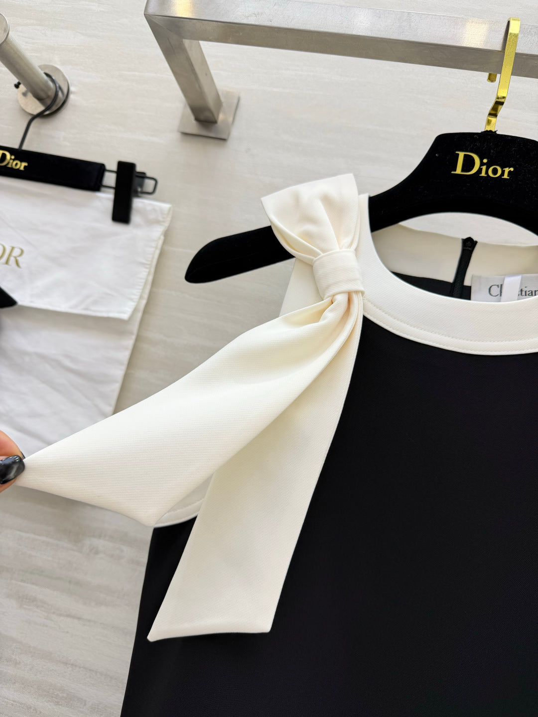 DIOR 26S SLEEVELESS A-LINE DRESS WITH BOW 1399