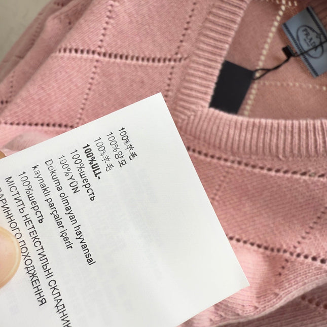 PRADA 25S V-NECK SWEATER 576