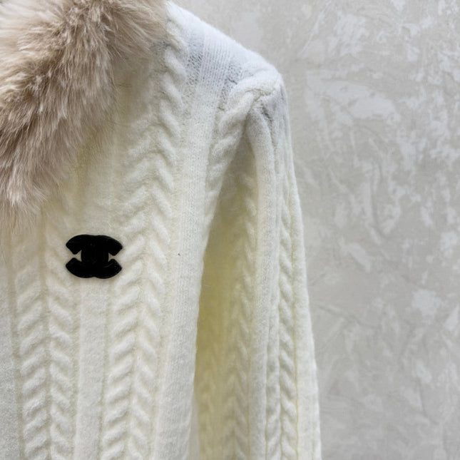 CHANEL 25S FUR-COLLAR CARDIGAN 516