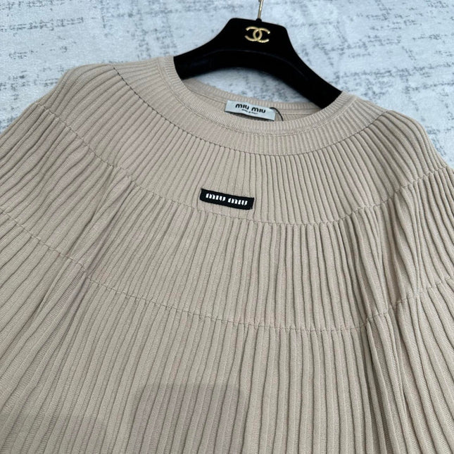 MIUMIU 26S PLEATED SHORT-SLEEVED SWEATER STYLE 1109