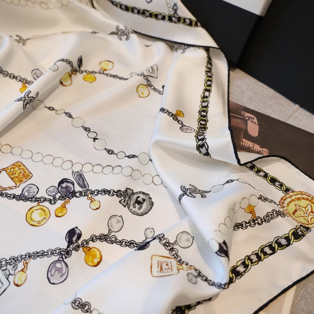 CHANEL 26S SCARF 90 IN SILK 311796