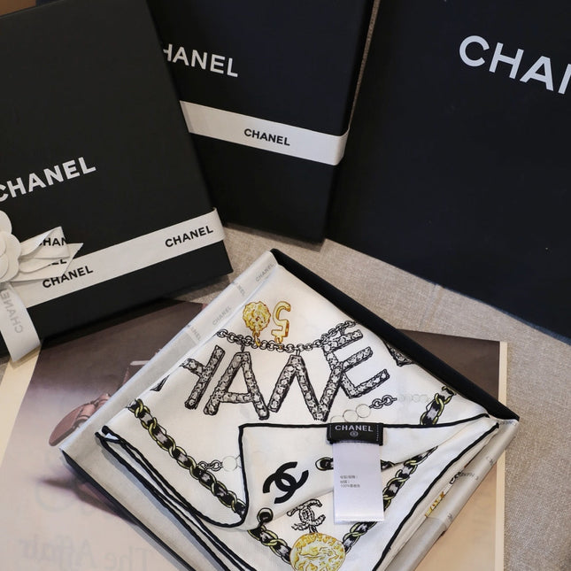 CHANEL 26S SCARF 90 IN SILK 311796