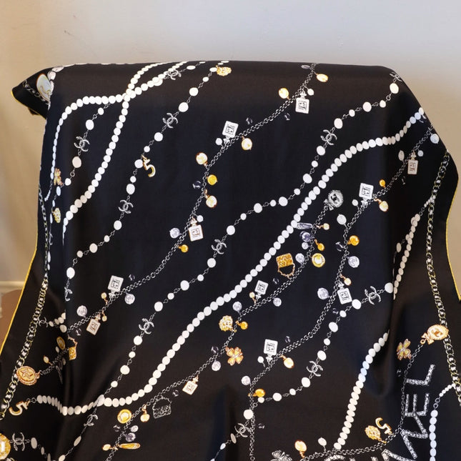 CHANEL 26S SCARF 90 IN SILK 311797