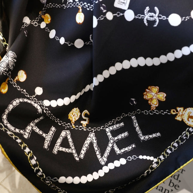 CHANEL 26S SCARF 90 IN SILK 311797