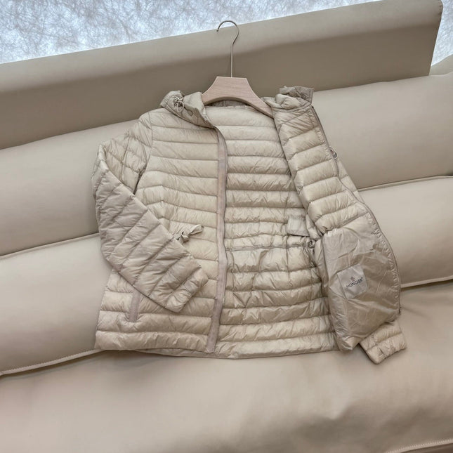 MONCLER 25S SHORT DOWN JACKET WITH DRAWSTRING 403