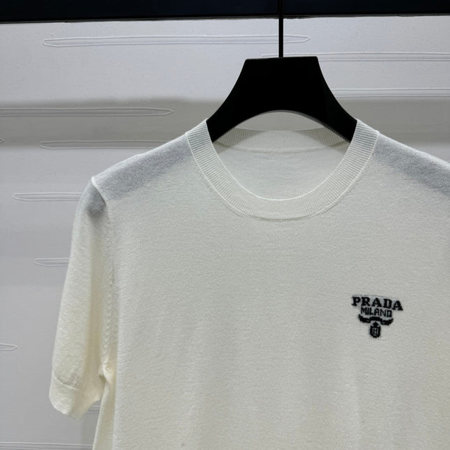 PRADA SHORT-SLEEVE EMBROIDERED LOGO T-SHIRT 269460