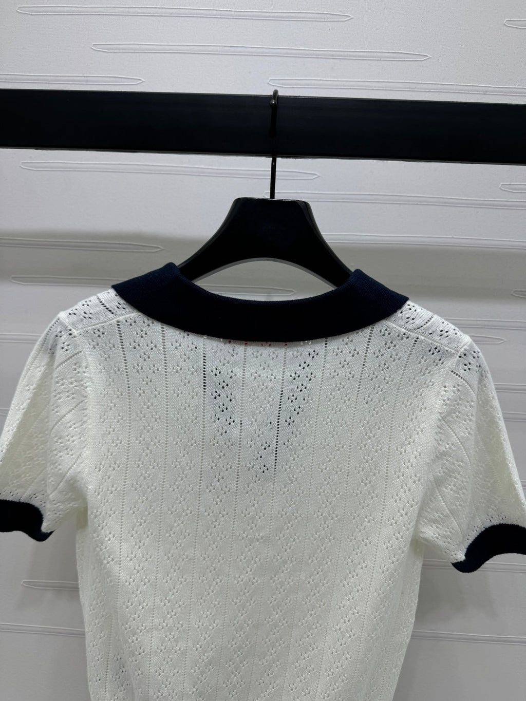 VALENTINO 25S HOLLOW V-NECK BLOUSE 264161