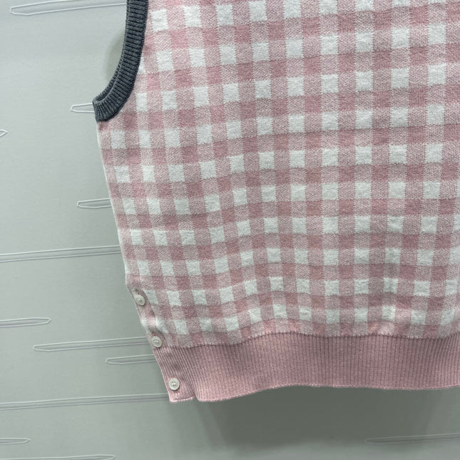 THOM 26S SLEEVELESS SWEATER STYLE 126