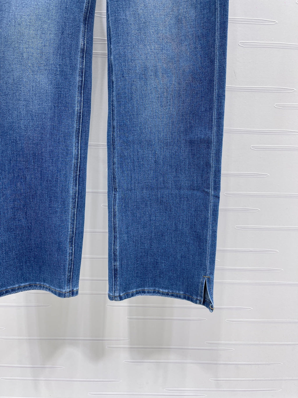 CHANEL 26S STRAIGHT-LEG JEANS 1378