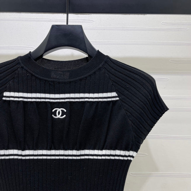 CHANEL 26S SHORT-SLEEVE KNIT TOP 1341
