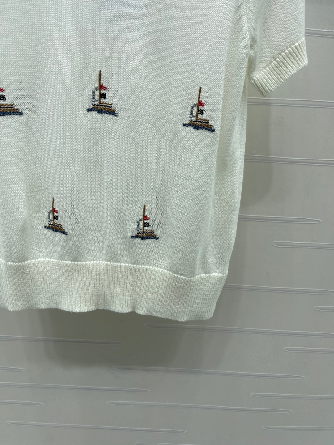 THOM 26S SHORT-SLEEVE KNIT TOP STYLE 223