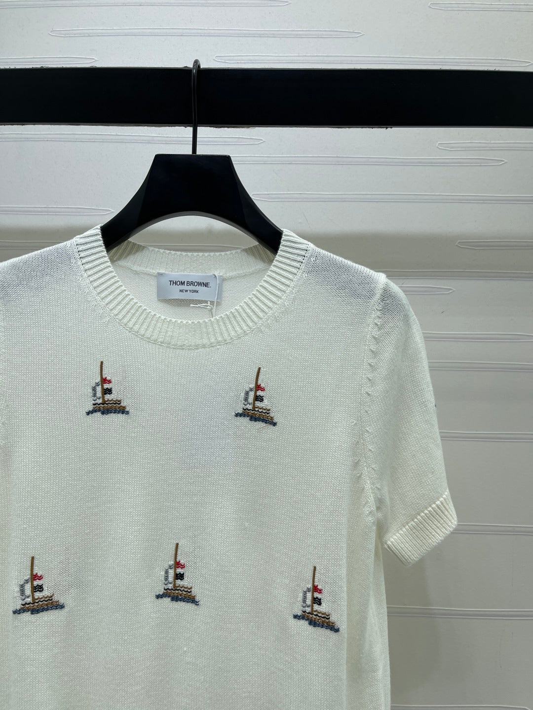 THOM 26S SHORT-SLEEVE KNIT TOP STYLE 223