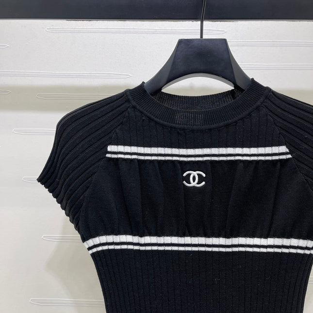 CHANEL 26S SHORT-SLEEVE KNIT TOP 1341