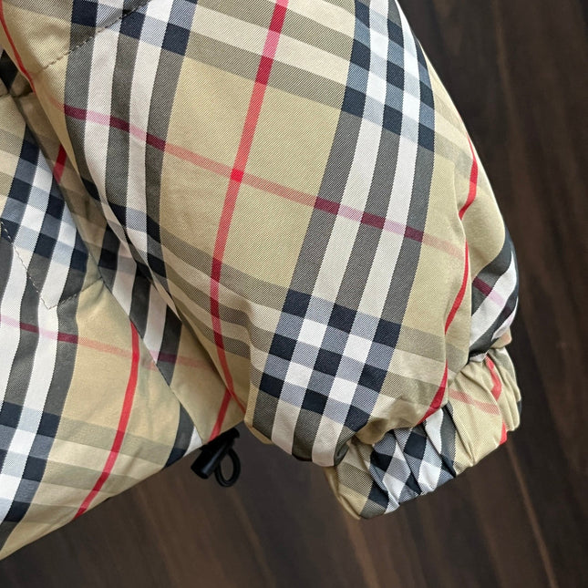 BURBERRY 25S REVERSIBLE DOWN JACKET 256