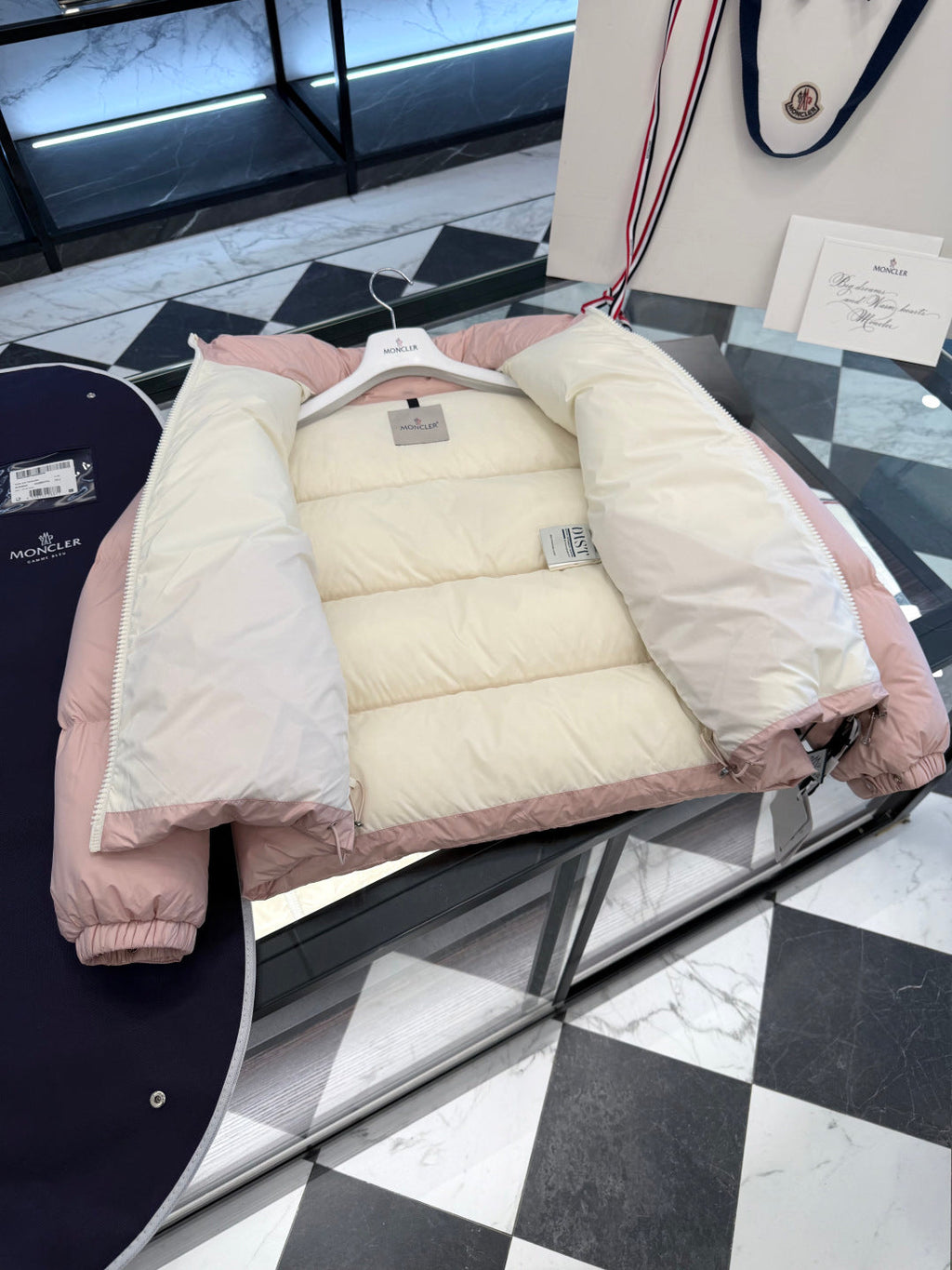 MONCLER 25S GOOSE DOWN JACKET 475