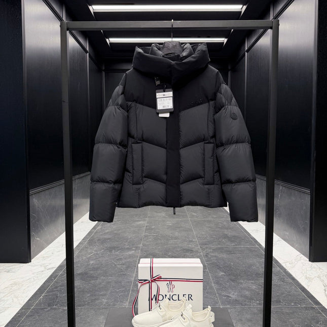MONCLER 25S DOWN JACKET 359
