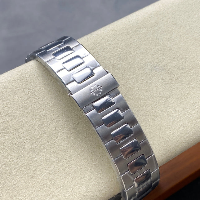 NAUTILUS ALL STEEL WHITE DIAL