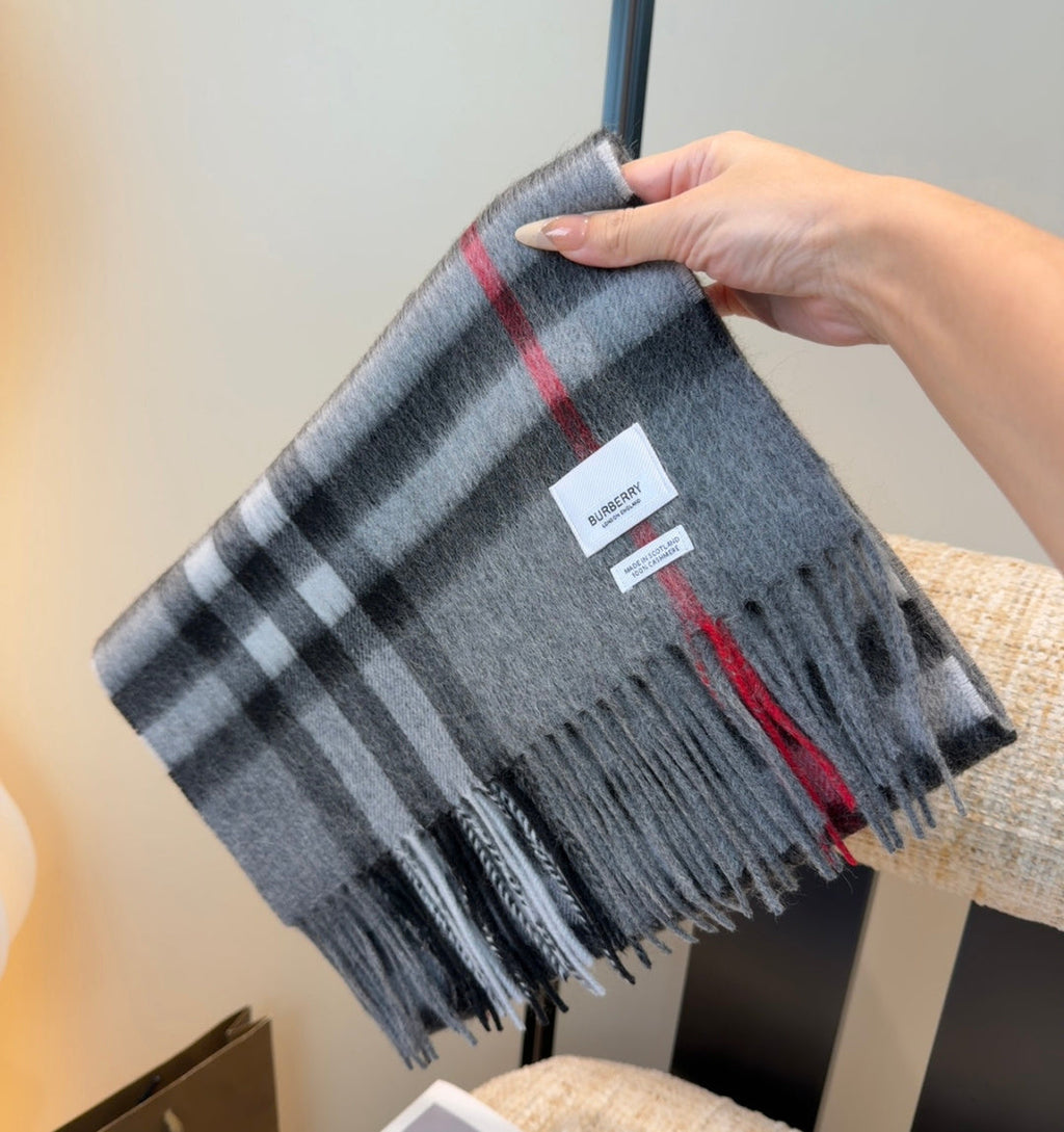 BURBERRY 26S SCARF 180CM IN CASHMERE 184996