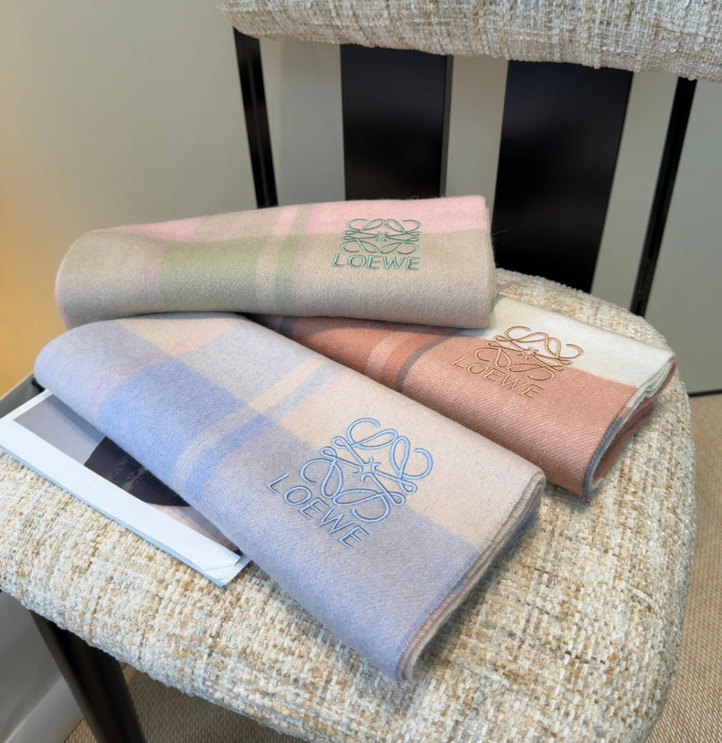 LOEWE 26S SCARF 180 IN CASHMERE WOOL 202470