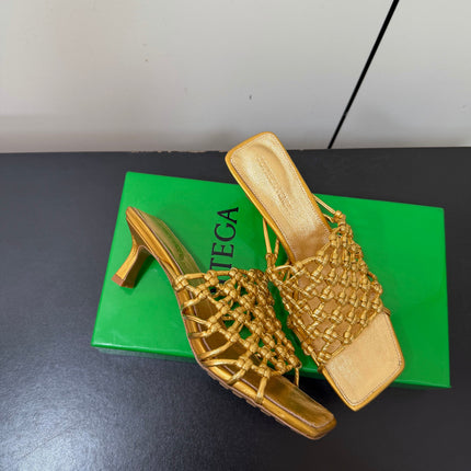 BOTTEGA VENETA 26S WOVEN STRAP HIGH-HEEL SANDALS 55 MM IN GOLD LAMBSKIN