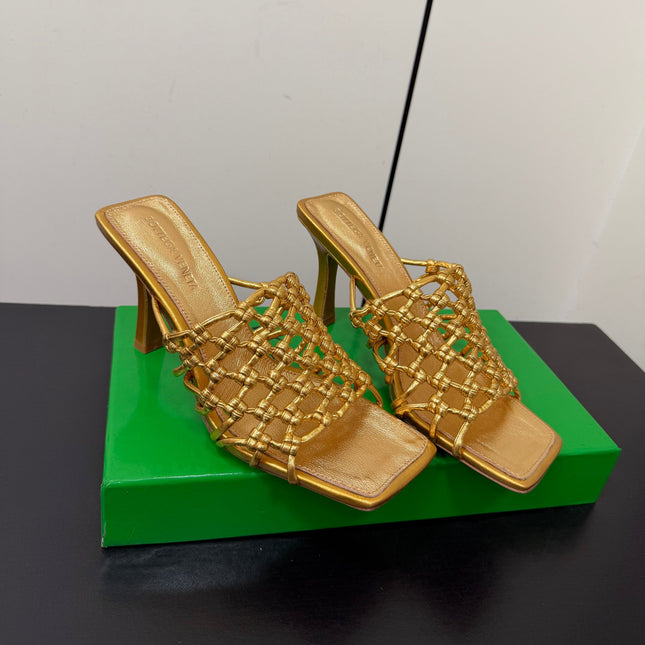 BOTTEGA VENETA 26S WOVEN STRAP HIGH-HEEL SANDALS 85 MM IN GOLD LAMBSKIN