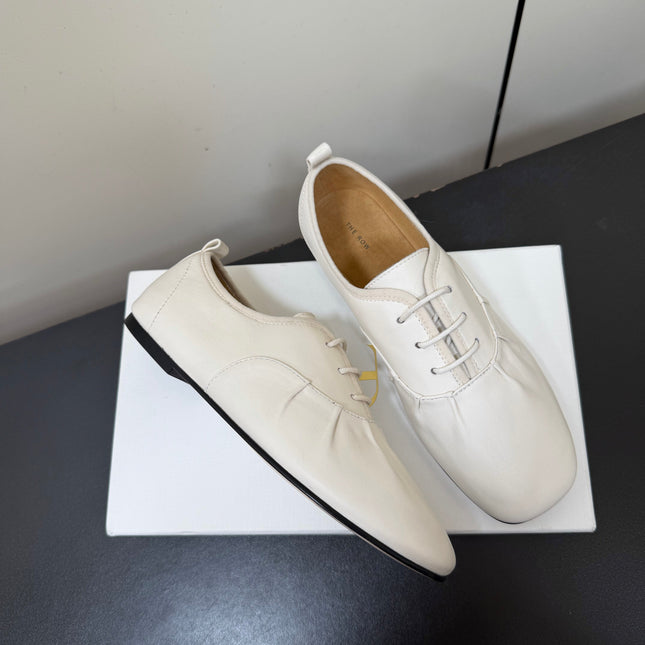 THE ROW 26S LACE UP DERBY FLATS IN WHITE CALFSKIN  WITH SQUARE TOE