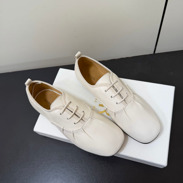 THE ROW 26S LACE UP DERBY FLATS IN WHITE CALFSKIN  WITH SQUARE TOE