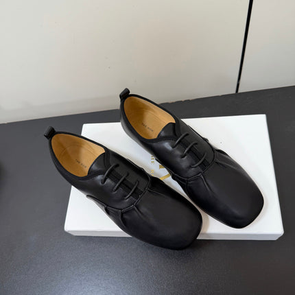 THE ROW 26S LACE UP DERBY FLATS IN BLACK CALFSKIN  WITH SQUARE TOE