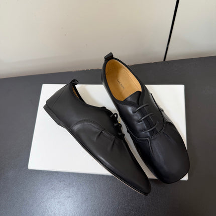 THE ROW 26S LACE UP DERBY FLATS IN BLACK CALFSKIN  WITH SQUARE TOE