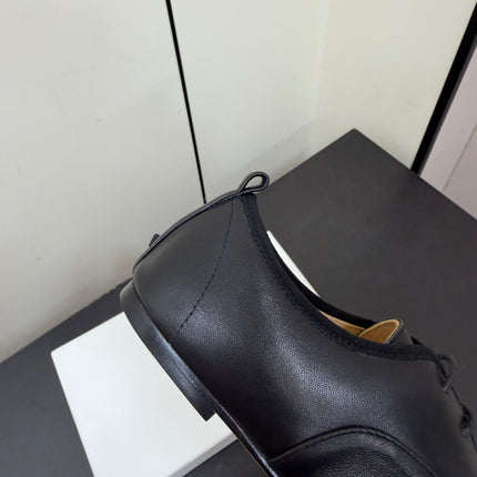 THE ROW 26S LACE UP DERBY FLATS IN BLACK CALFSKIN  WITH SQUARE TOE
