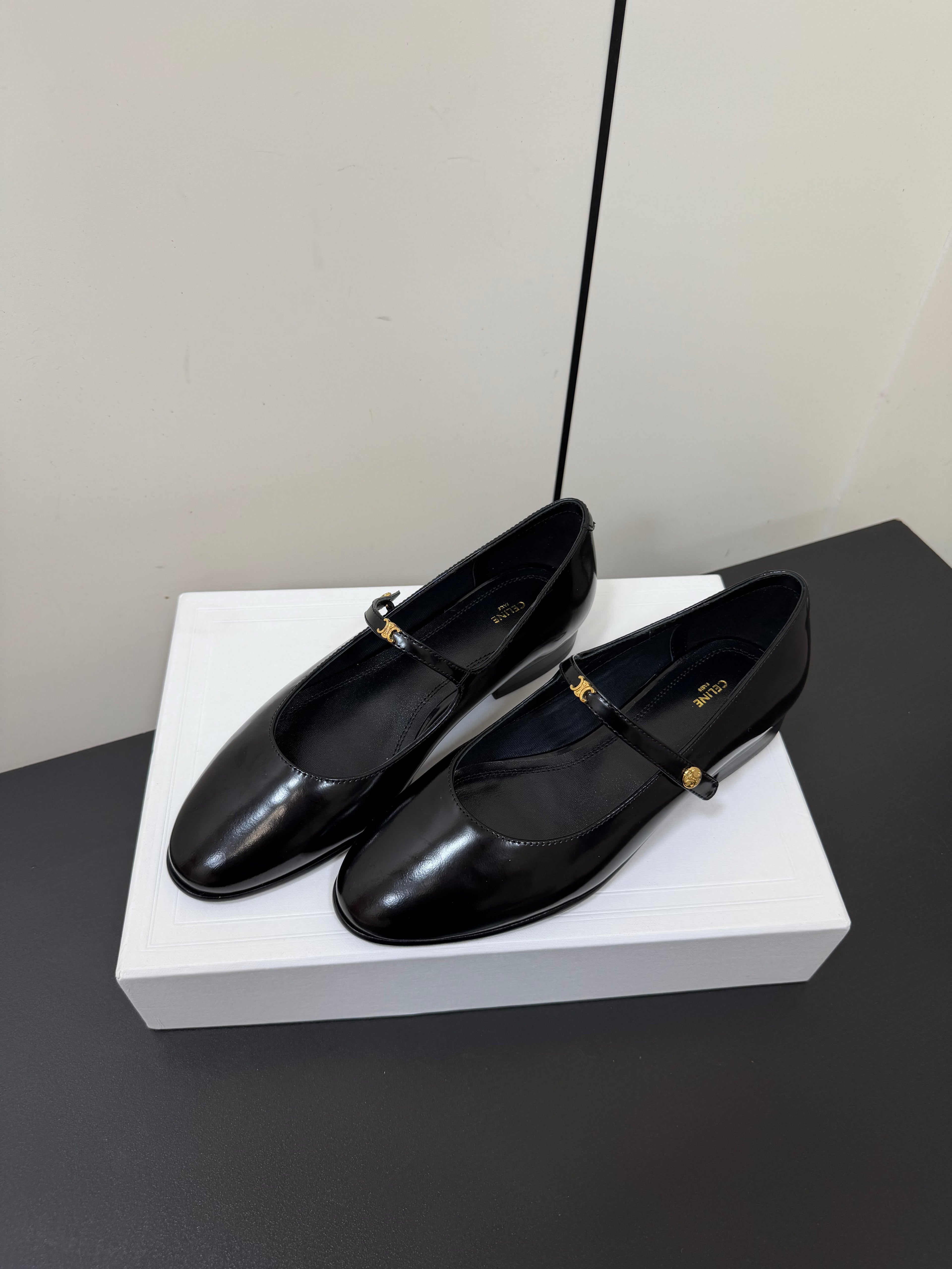 CELINE 26S MARY JANE FLATS IN BLACK GLOSSY CALFSKIN GOLD HARDWARE