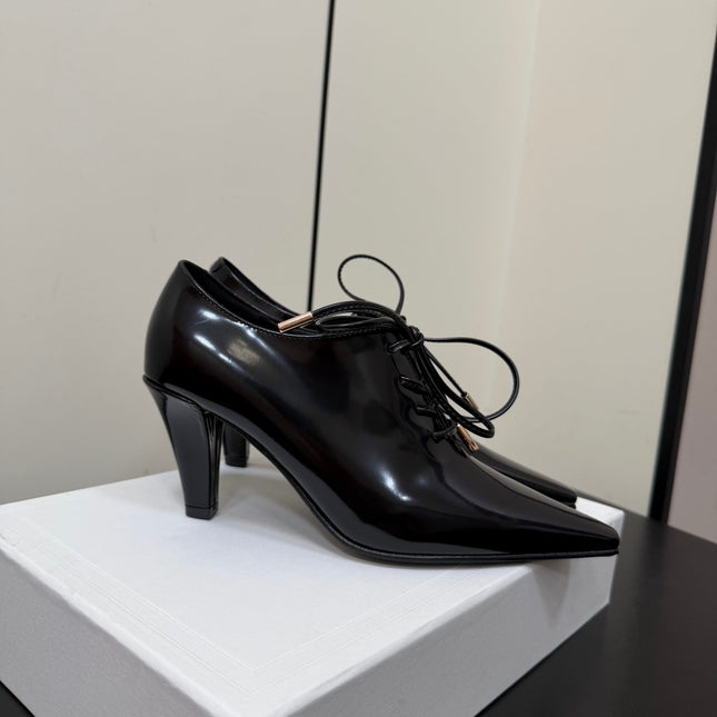 CELINE 26S LACE UP POINTED TOE PUMPS IN BLACK PATENT CALFSKIN