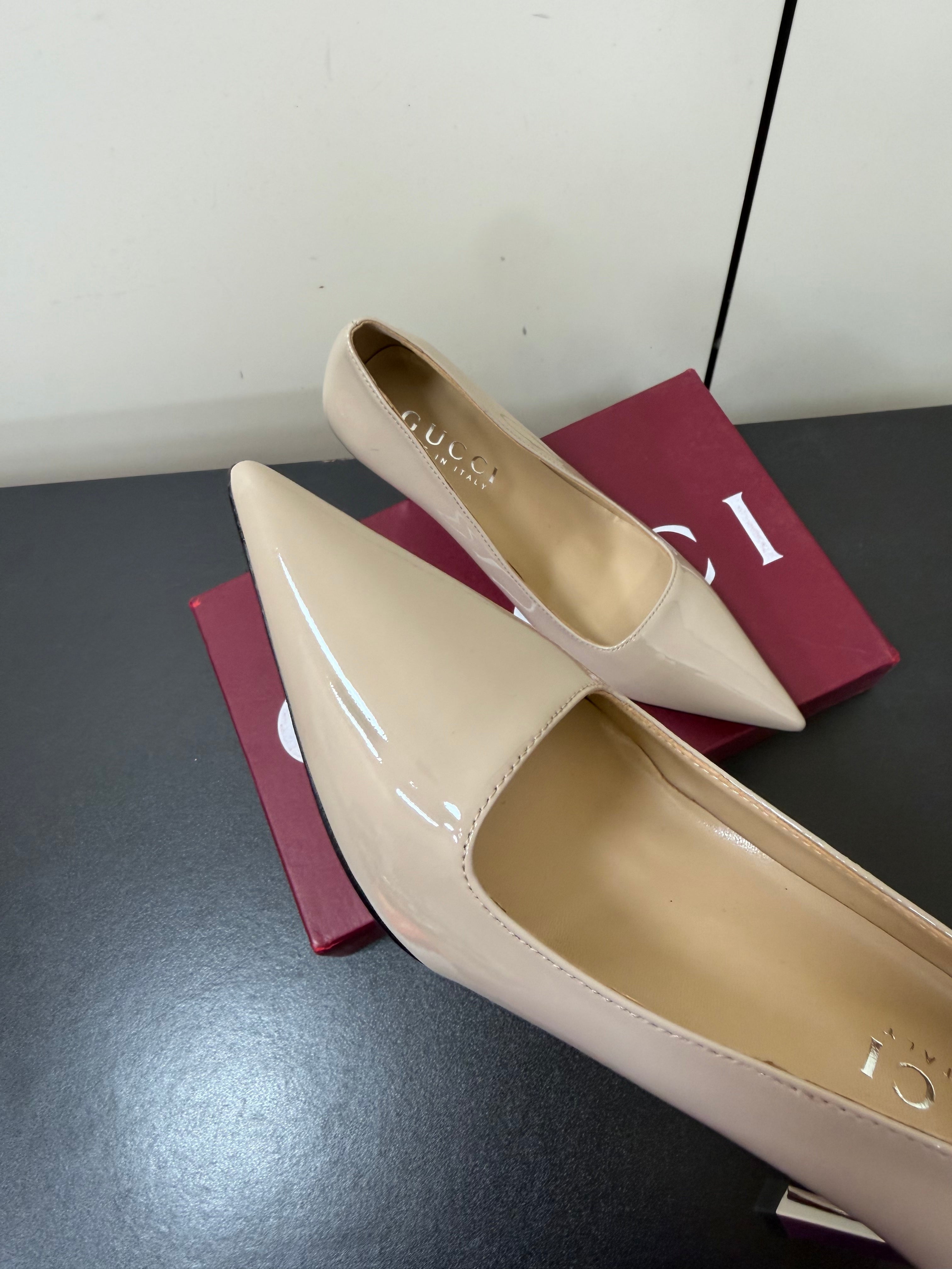 GUCCI 26S POINTED TOE PUMPS 85MM IN BEIGE PATENT CALFSKIN