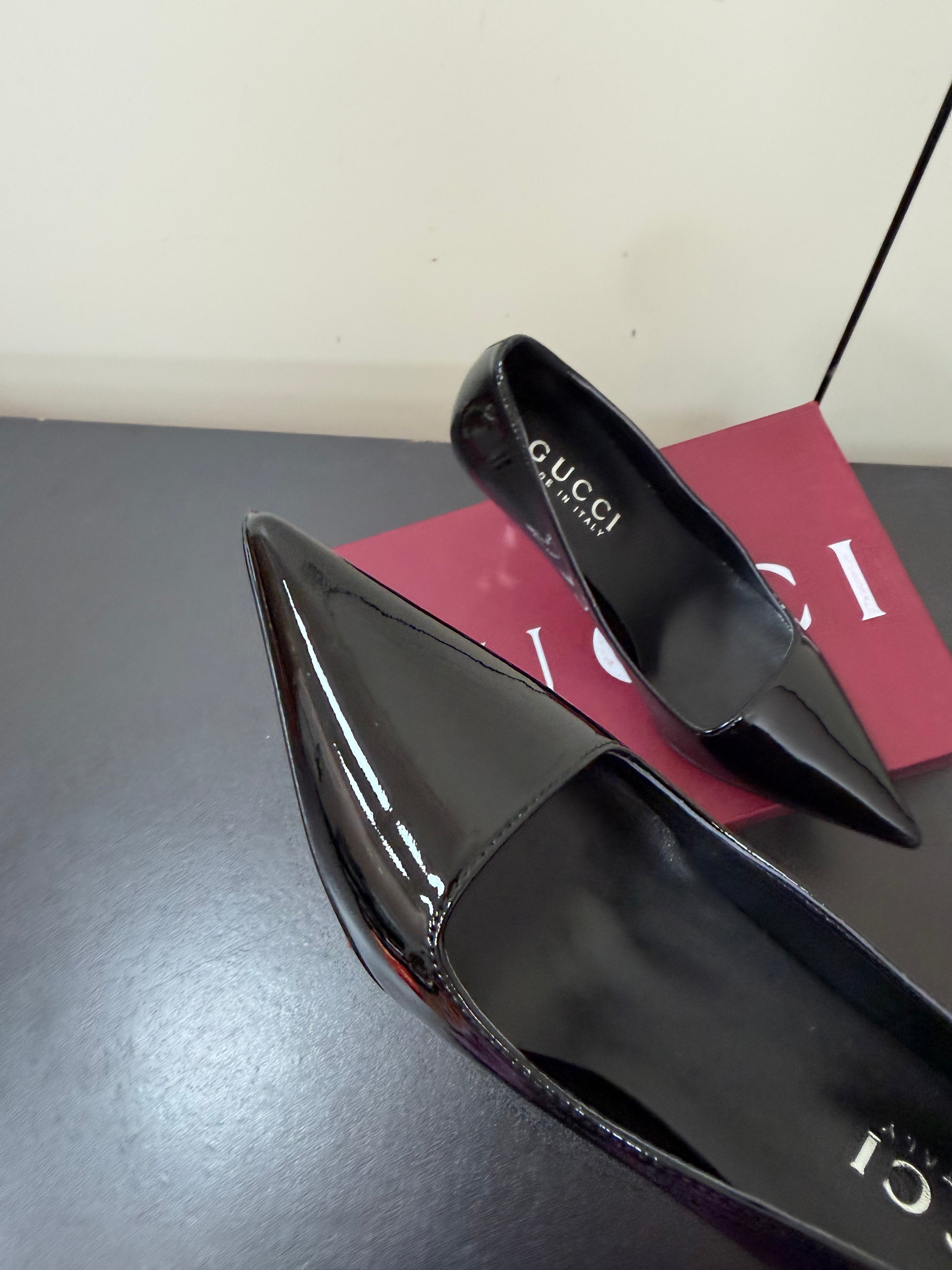 GUCCI 26S POINTED TOE PUMPS 85MM IN BLACK PATENT CALFSKIN